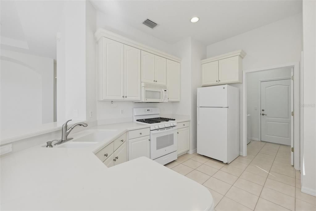 En Venta: $270,000 (2 camas, 2 baños, 1380 Pies cuadrados)