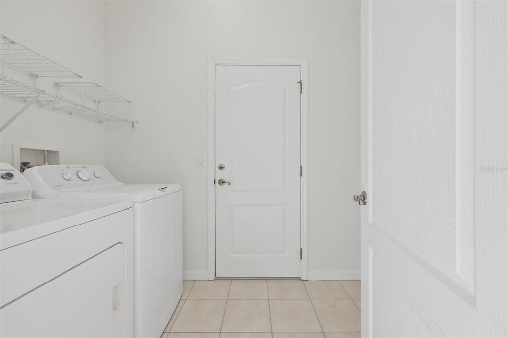 En Venta: $270,000 (2 camas, 2 baños, 1380 Pies cuadrados)