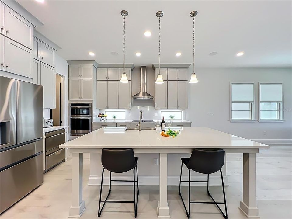En Venta: $1,150,000 (5 camas, 4 baños, 3231 Pies cuadrados)