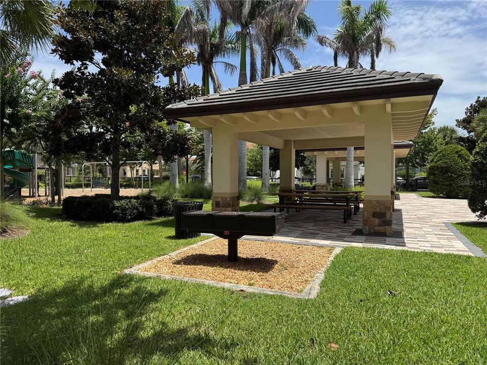 En Venta: $1,150,000 (5 camas, 4 baños, 3231 Pies cuadrados)