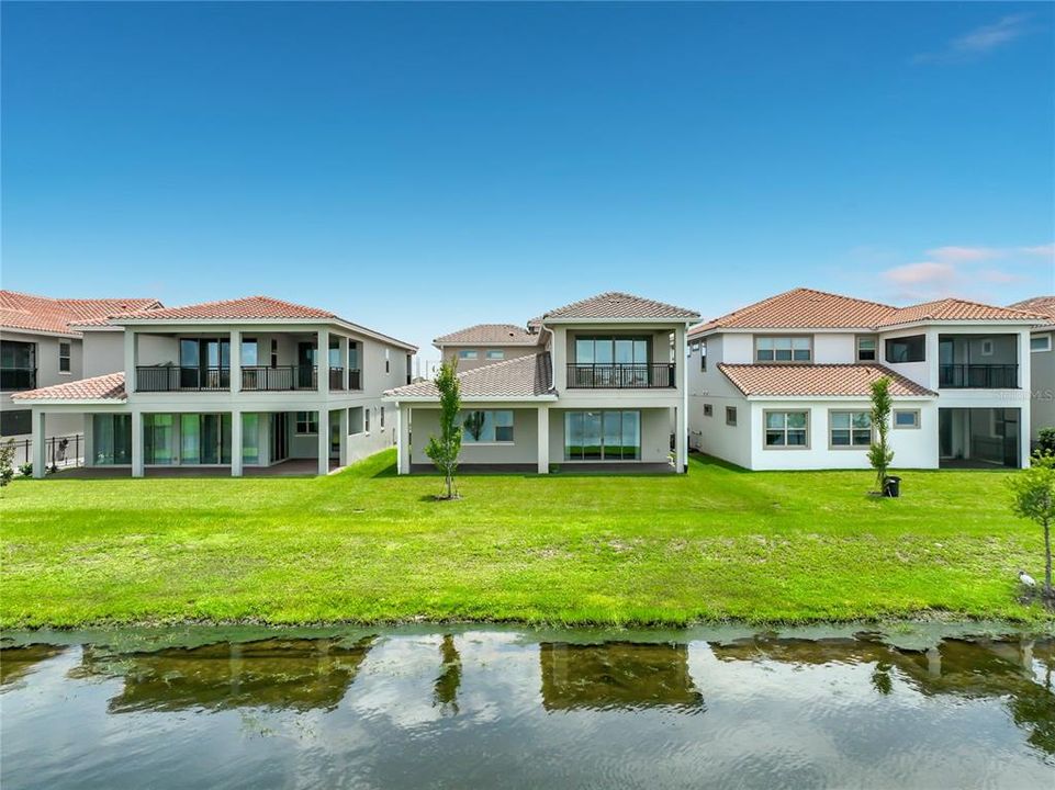 En Venta: $1,150,000 (5 camas, 4 baños, 3231 Pies cuadrados)