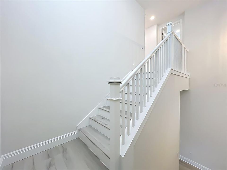 En Venta: $1,150,000 (5 camas, 4 baños, 3231 Pies cuadrados)