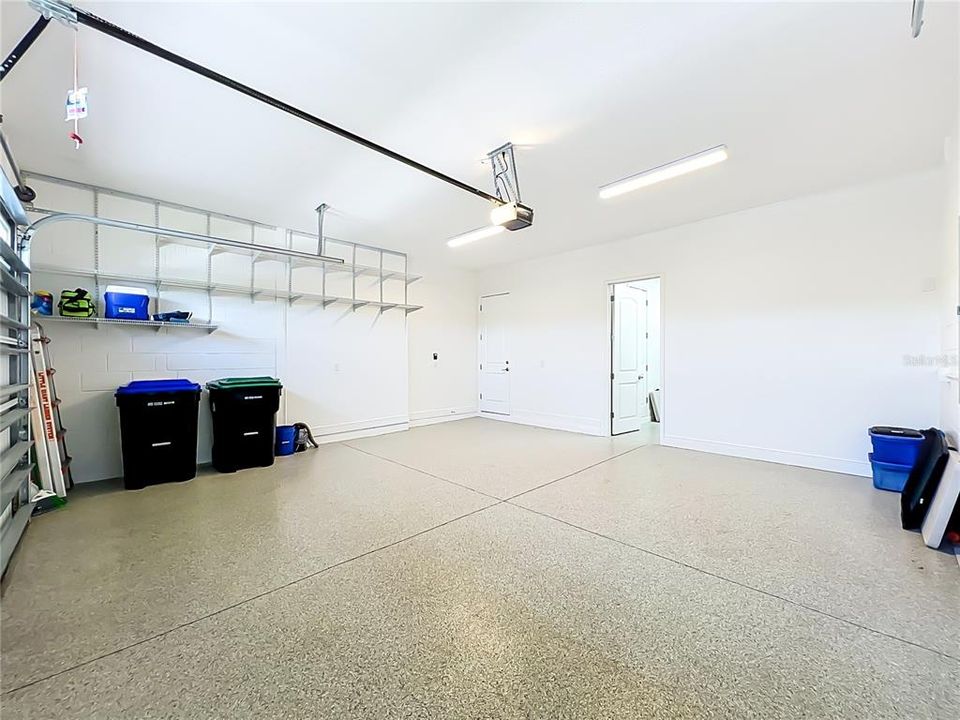 En Venta: $1,150,000 (5 camas, 4 baños, 3231 Pies cuadrados)