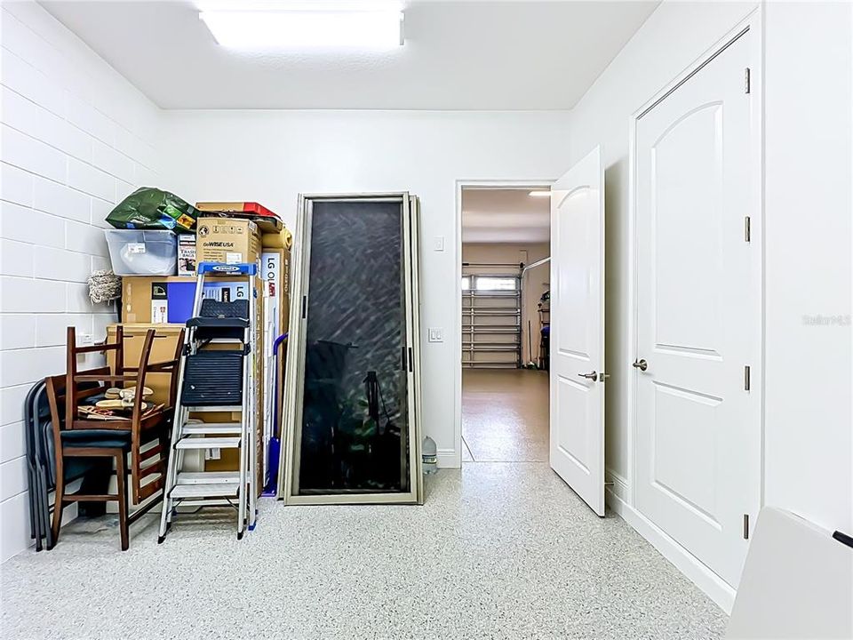 En Venta: $1,150,000 (5 camas, 4 baños, 3231 Pies cuadrados)