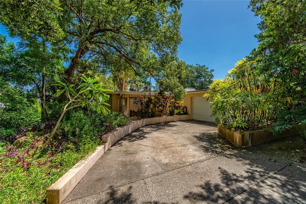 En Venta: $950,000 (3 camas, 3 baños, 2586 Pies cuadrados)