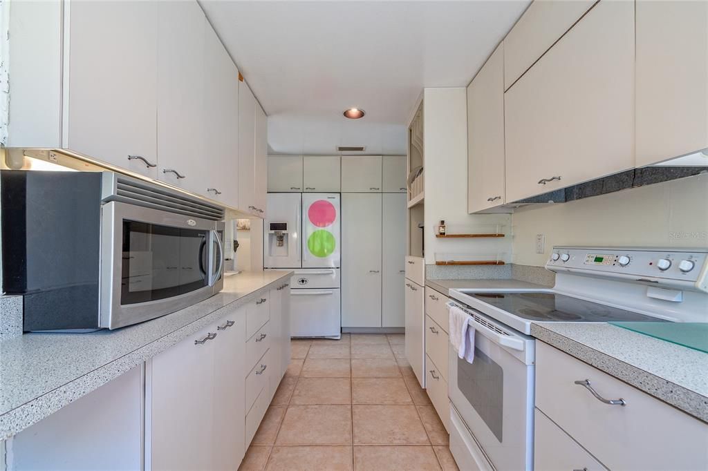 En Venta: $950,000 (3 camas, 3 baños, 2586 Pies cuadrados)