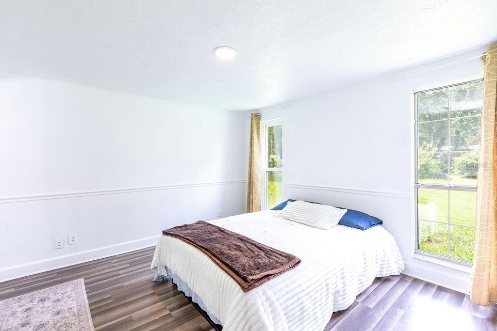 En Venta: $230,000 (3 camas, 2 baños, 1120 Pies cuadrados)