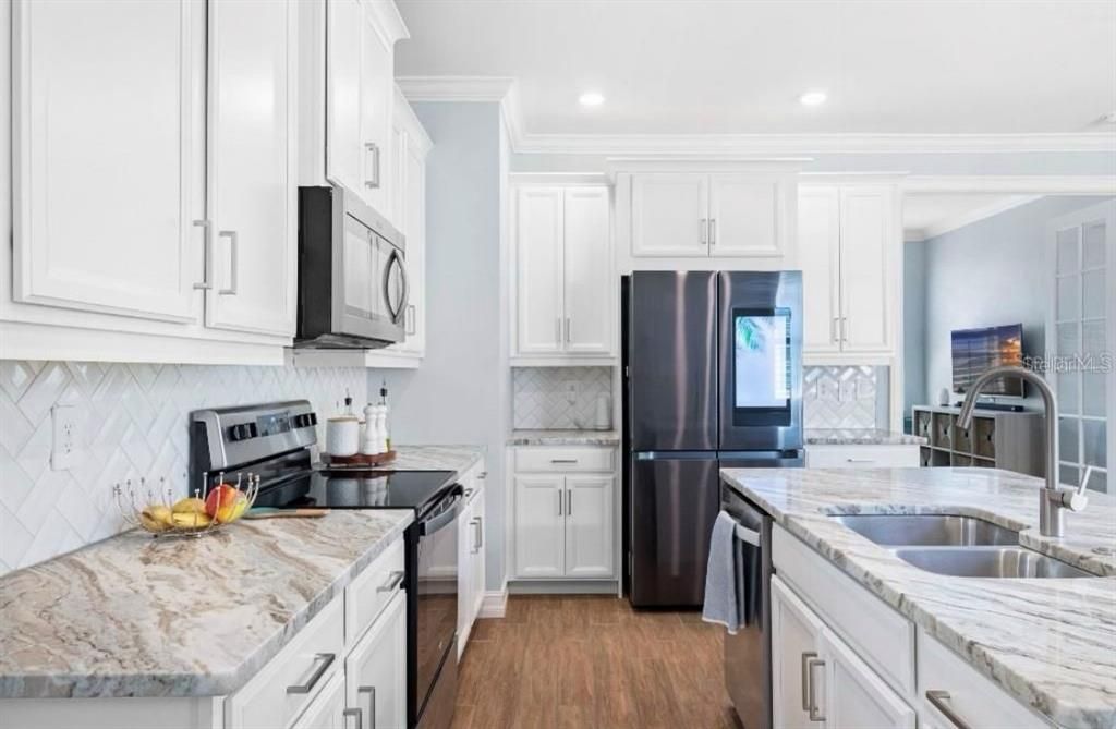 Activo con contrato: $375,000 (3 camas, 2 baños, 1602 Pies cuadrados)