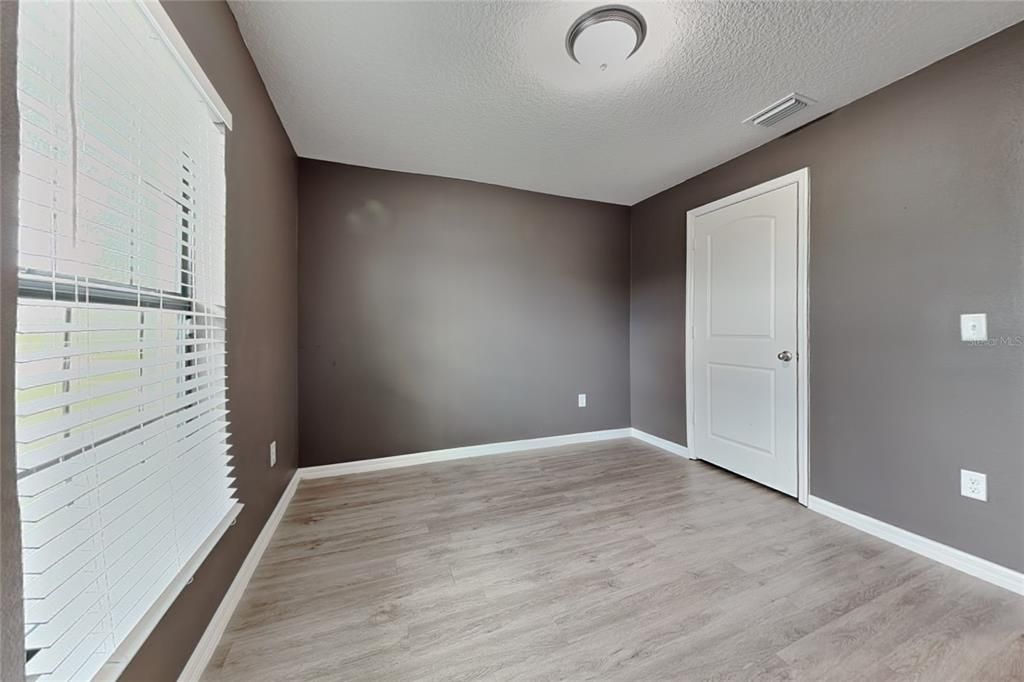 В аренду: $1,799 (4 спален, 2 ванн, 1358 Квадратных фут)