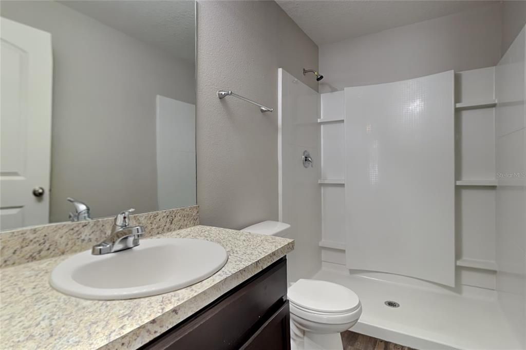 В аренду: $1,799 (4 спален, 2 ванн, 1358 Квадратных фут)