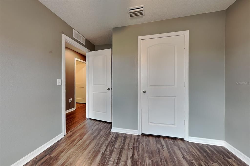 В аренду: $1,799 (4 спален, 2 ванн, 1358 Квадратных фут)