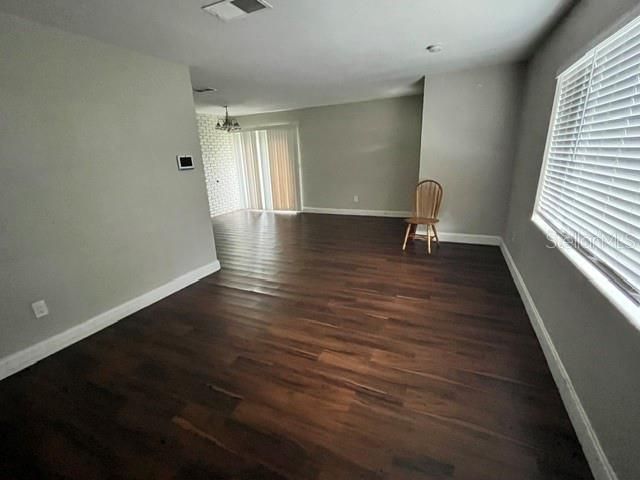 En Venta: $225,000 (3 camas, 2 baños, 1261 Pies cuadrados)