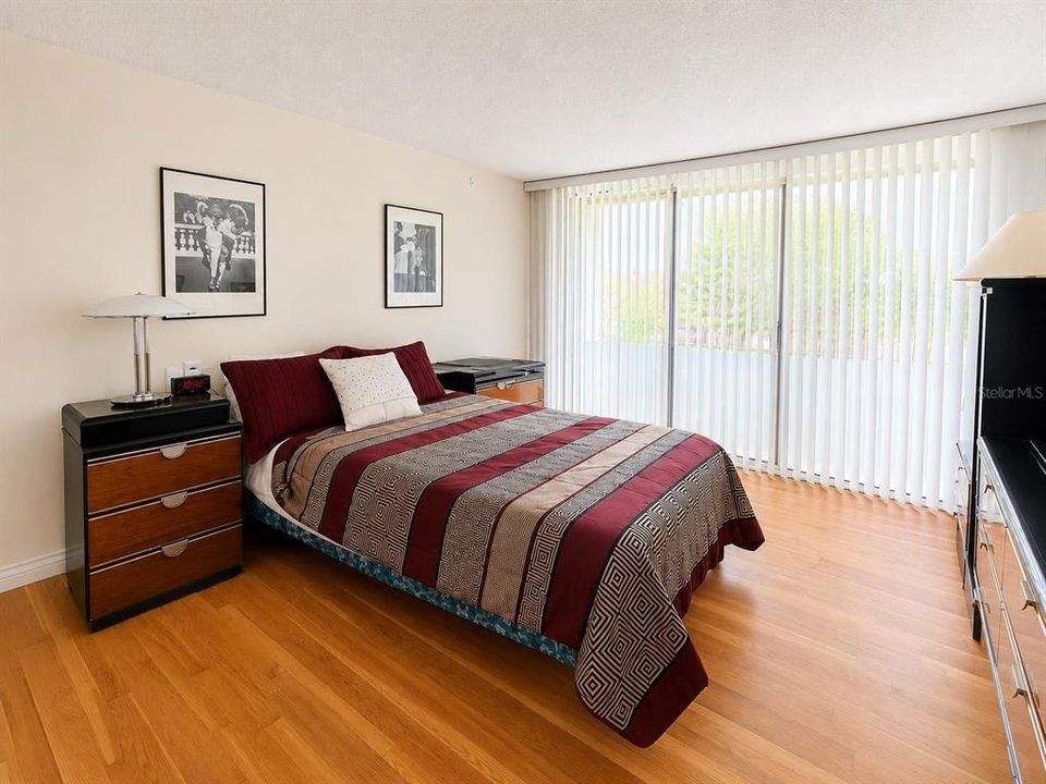 En Venta: $249,900 (3 camas, 2 baños, 2035 Pies cuadrados)