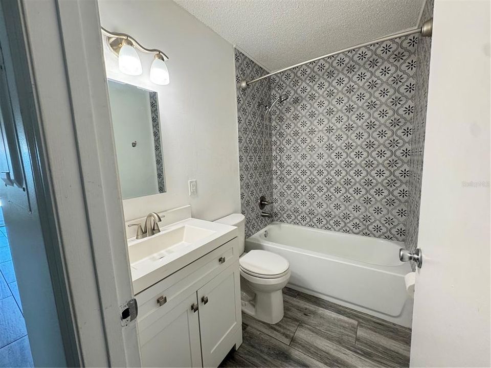 В аренду: $1,950 (3 спален, 2 ванн, 1369 Квадратных фут)