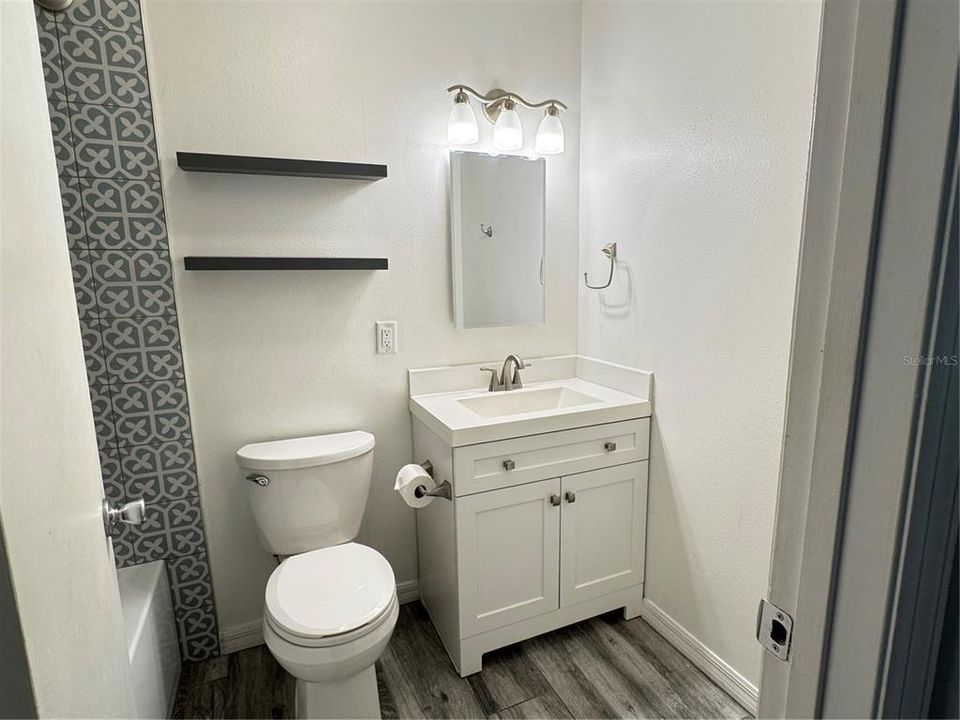 В аренду: $1,950 (3 спален, 2 ванн, 1369 Квадратных фут)