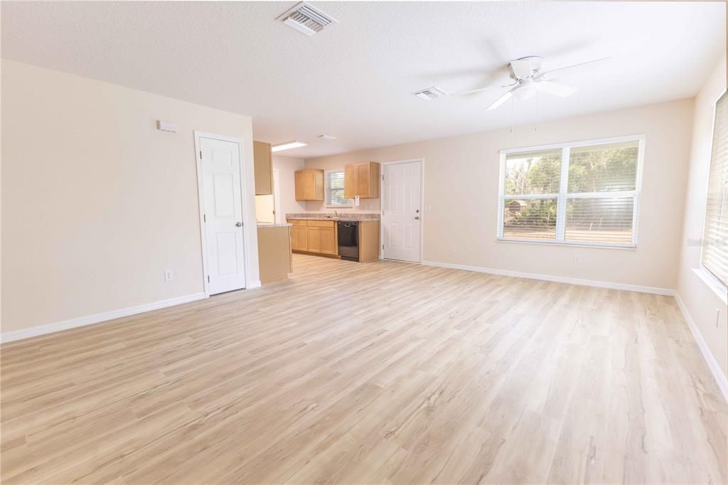 En Venta: $254,900 (3 camas, 1 baños, 1152 Pies cuadrados)