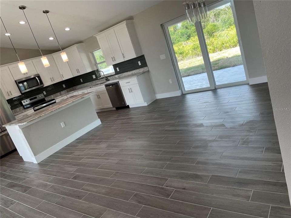 For Sale: $399,900 (3 beds, 2 baths, 1508 Square Feet)