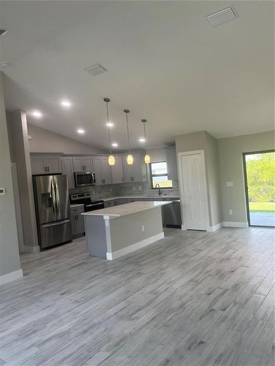 For Sale: $399,900 (3 beds, 2 baths, 1508 Square Feet)