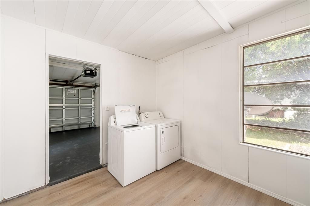 For Sale: $199,500 (2 beds, 2 baths, 1248 Square Feet)