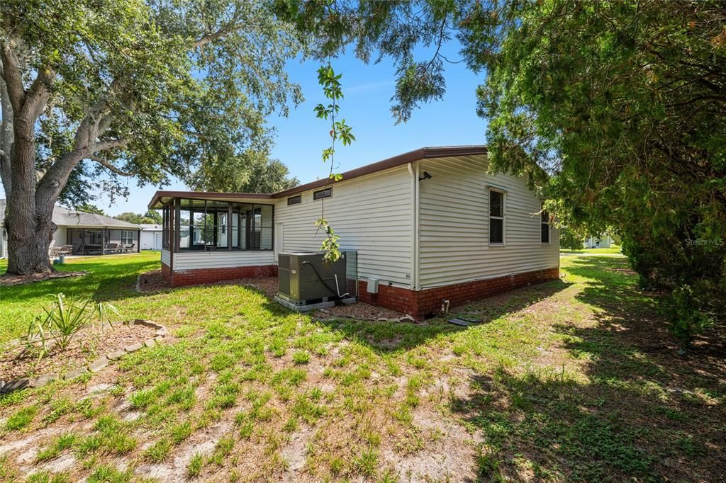 For Sale: $199,500 (2 beds, 2 baths, 1248 Square Feet)