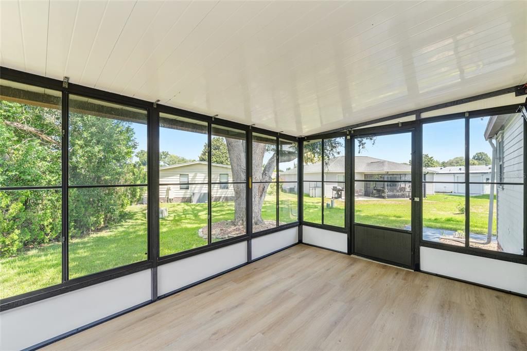 For Sale: $199,500 (2 beds, 2 baths, 1248 Square Feet)