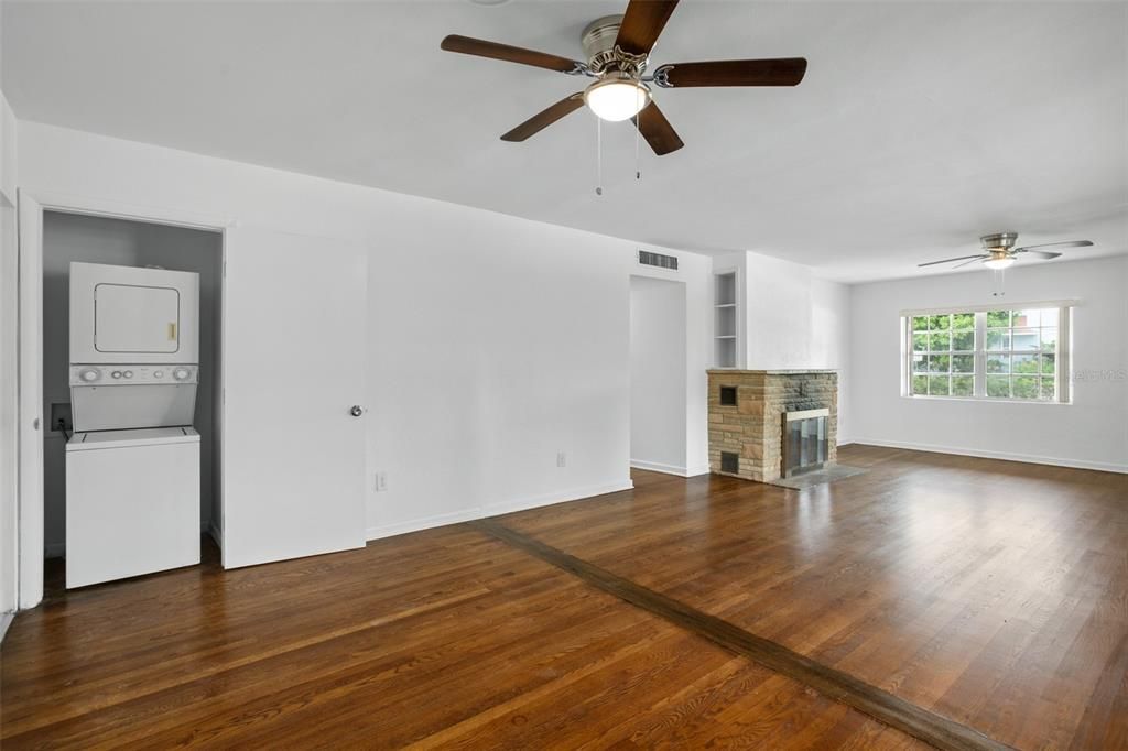 For Sale: $799,000 (6 beds, 0 baths, 2710 Square Feet)
