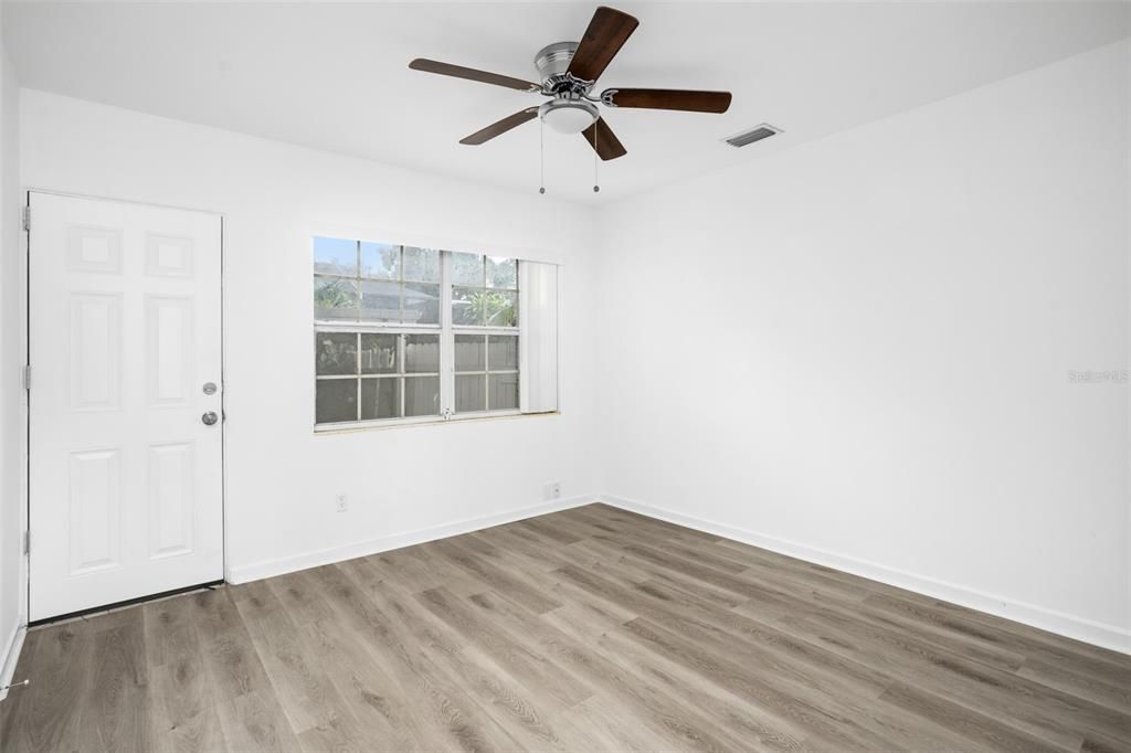 For Sale: $799,000 (6 beds, 0 baths, 2710 Square Feet)