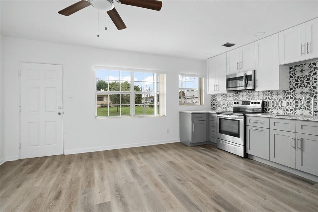 For Sale: $799,000 (6 beds, 0 baths, 2710 Square Feet)