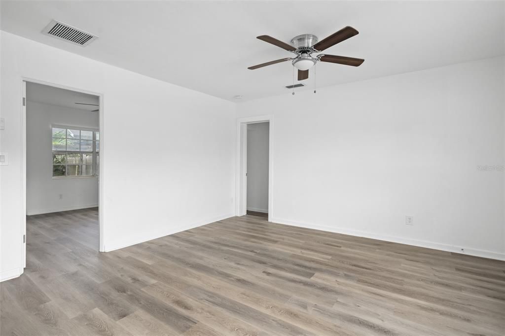 For Sale: $799,000 (6 beds, 0 baths, 2710 Square Feet)