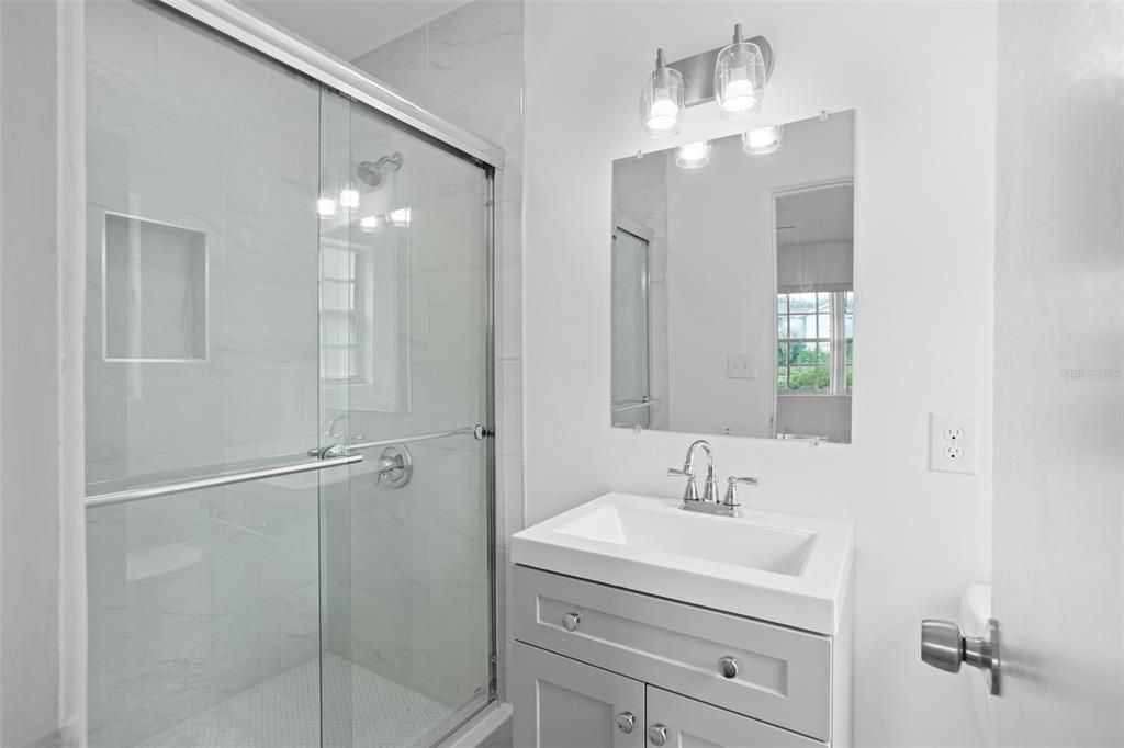 For Sale: $799,000 (6 beds, 0 baths, 2710 Square Feet)