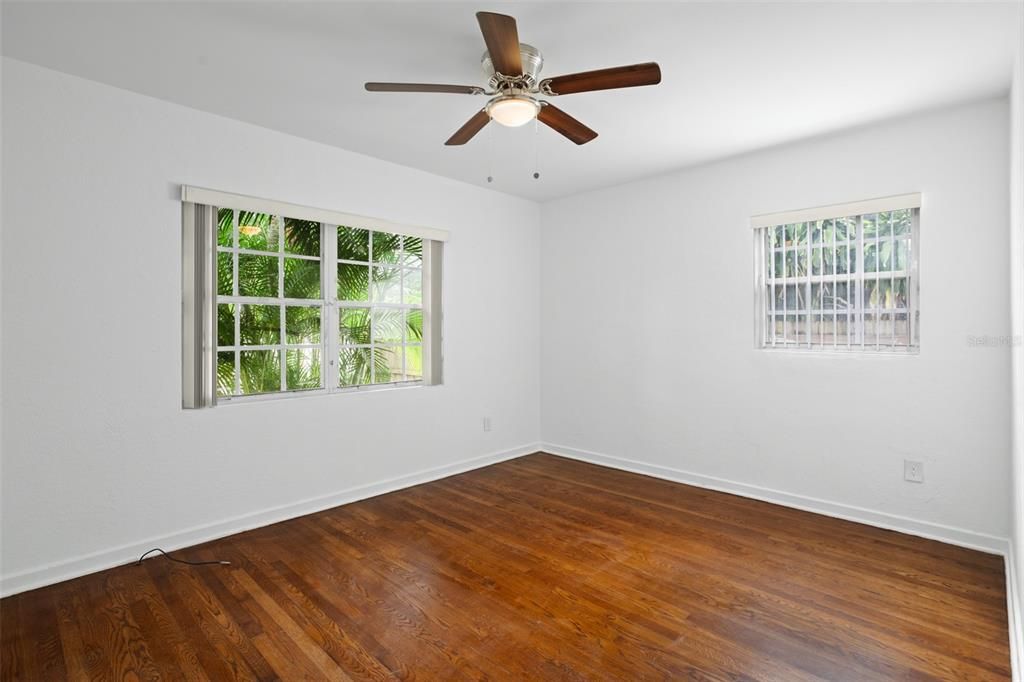 For Sale: $799,000 (6 beds, 0 baths, 2710 Square Feet)