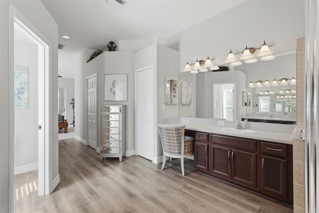 待售: $575,000 (5 贝兹, 4 浴室, 3151 平方英尺)