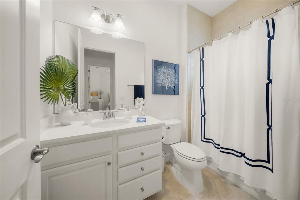 For Sale: $1,250,000 (2 beds, 2 baths, 2011 Square Feet)
