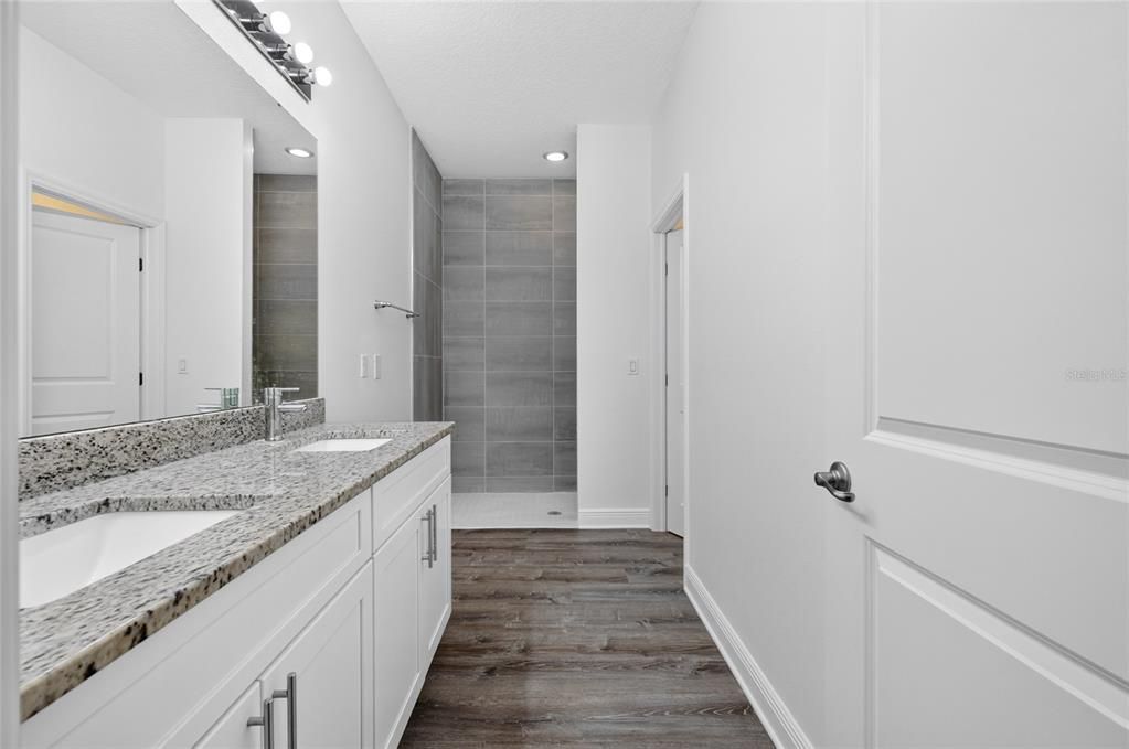 For Sale: $279,500 (4 beds, 2 baths, 1349 Square Feet)