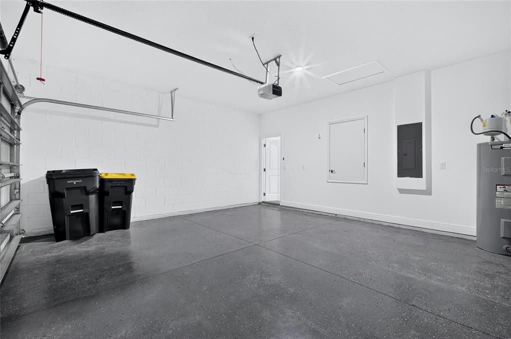 For Sale: $279,500 (4 beds, 2 baths, 1349 Square Feet)