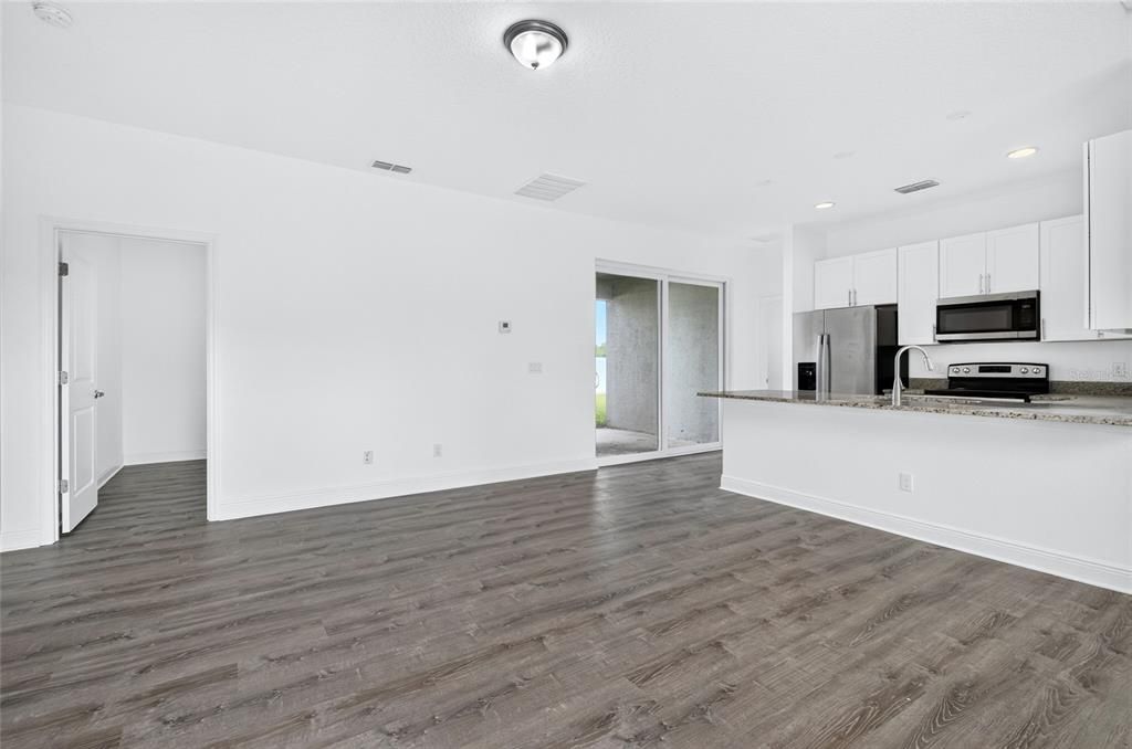 For Sale: $279,500 (4 beds, 2 baths, 1349 Square Feet)