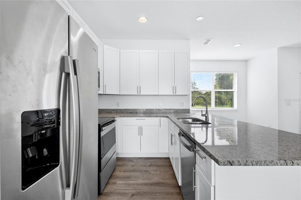 For Sale: $279,500 (4 beds, 2 baths, 1349 Square Feet)