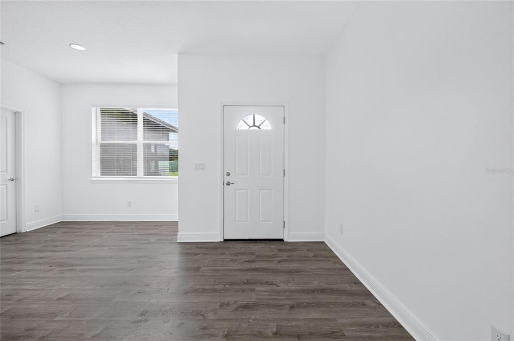 For Sale: $279,500 (4 beds, 2 baths, 1349 Square Feet)
