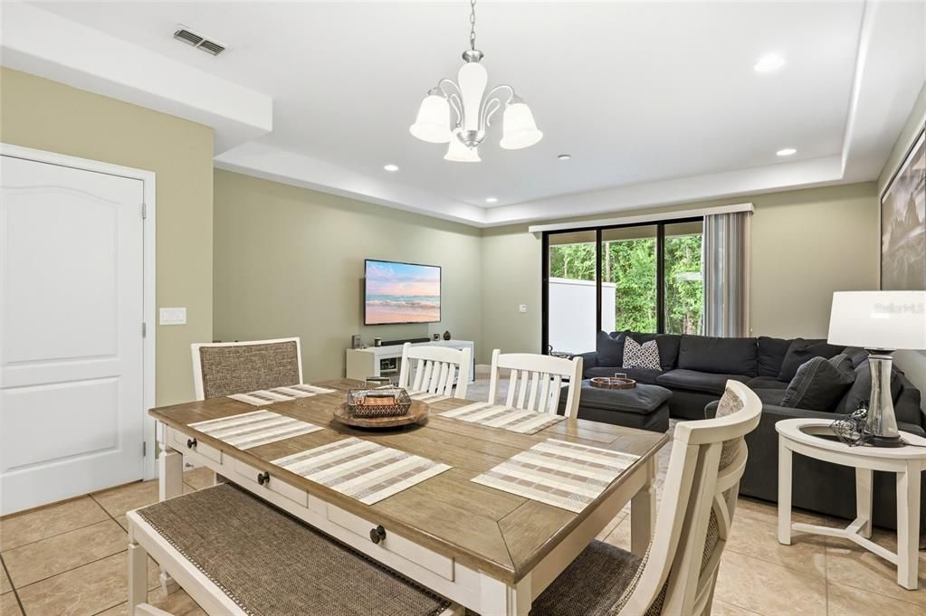 En Venta: $276,700 (3 camas, 2 baños, 1632 Pies cuadrados)