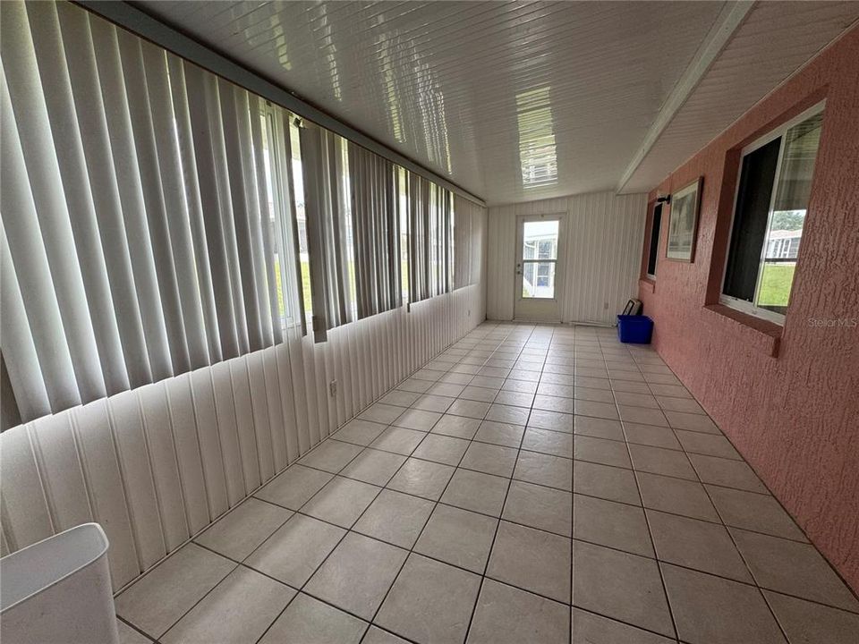 For Sale: $164,999 (3 beds, 2 baths, 1073 Square Feet)