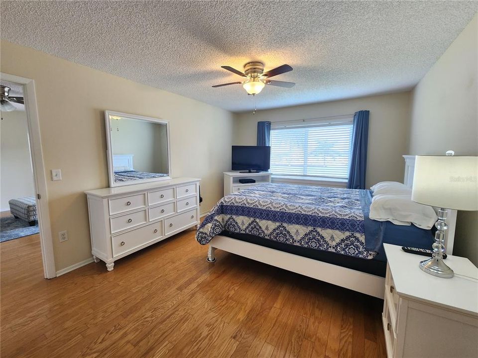 For Rent: $2,000 (2 beds, 2 baths, 1269 Square Feet)