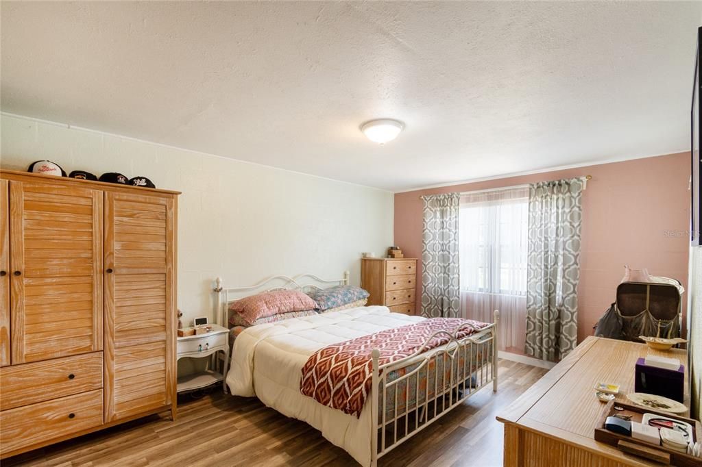 En Venta: $469,900 (3 camas, 2 baños, 1806 Pies cuadrados)