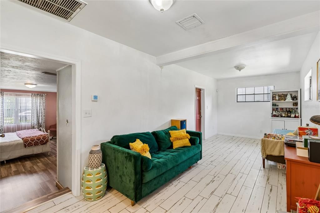 En Venta: $469,900 (3 camas, 2 baños, 1806 Pies cuadrados)
