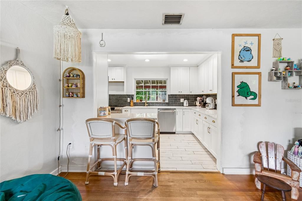 En Venta: $469,900 (3 camas, 2 baños, 1806 Pies cuadrados)
