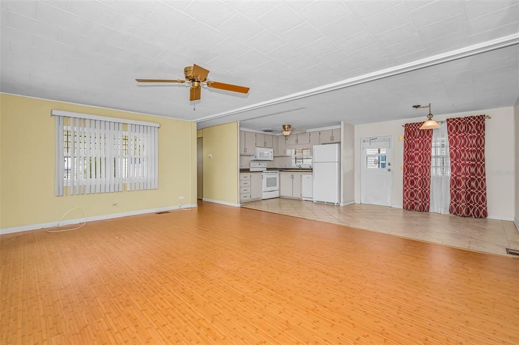 En Venta: $150,000 (2 camas, 2 baños, 912 Pies cuadrados)