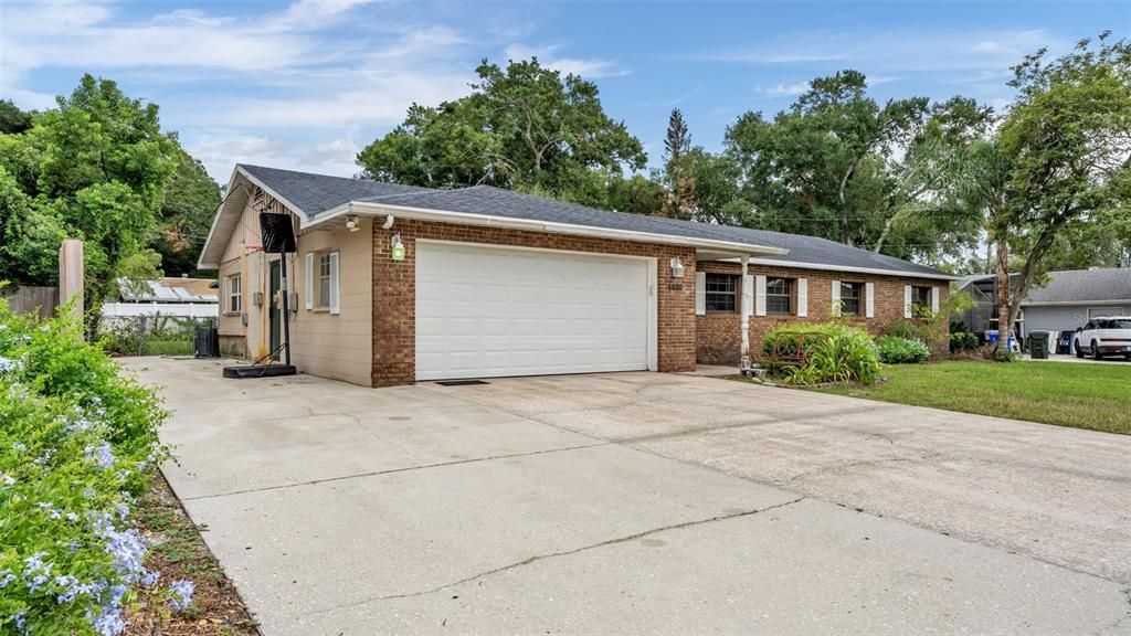 En Venta: $339,000 (4 camas, 2 baños, 1800 Pies cuadrados)