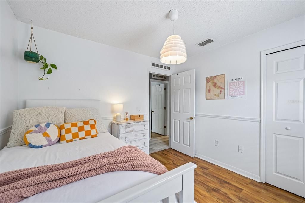 For Sale: $324,000 (3 beds, 2 baths, 1148 Square Feet)