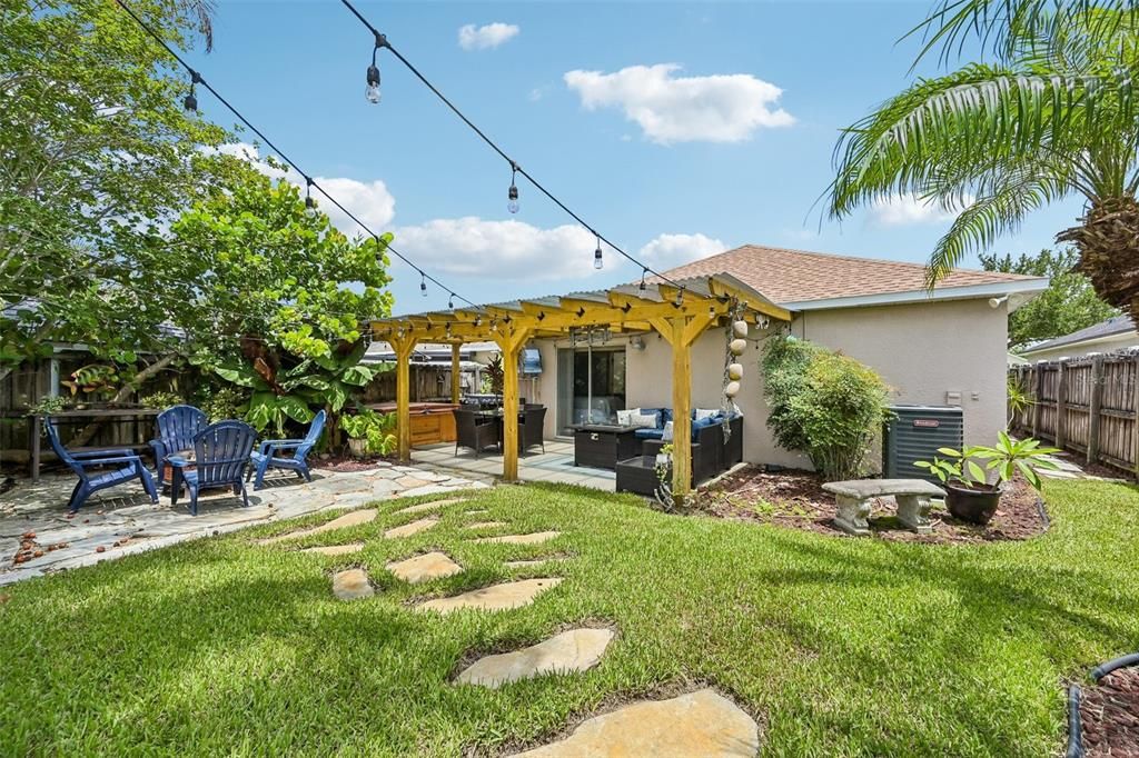 For Sale: $324,000 (3 beds, 2 baths, 1148 Square Feet)