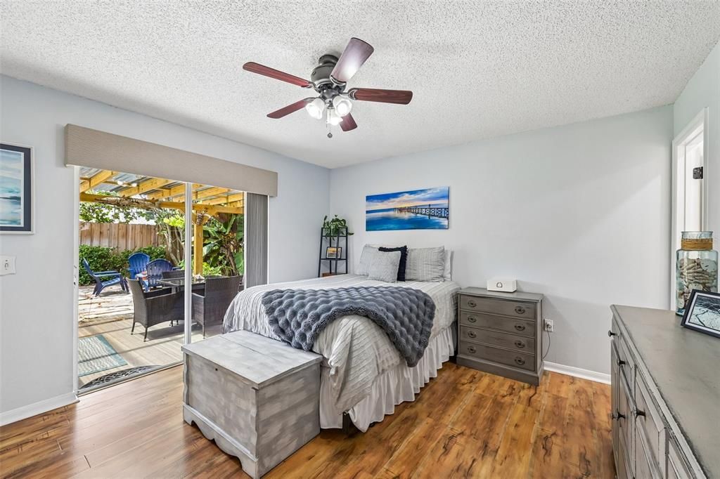 For Sale: $324,000 (3 beds, 2 baths, 1148 Square Feet)