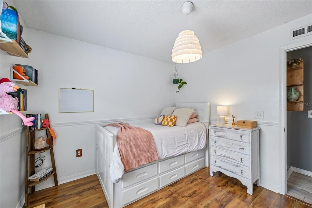 For Sale: $324,000 (3 beds, 2 baths, 1148 Square Feet)
